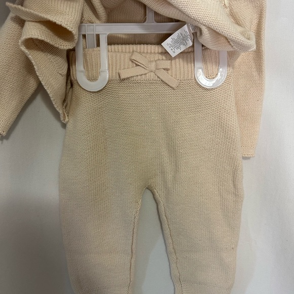 NWT Monica + Andy 100% Organic Cotton Beige Baby Knit Set w/ Pink K Initial 3-6m - Picture 4 of 6